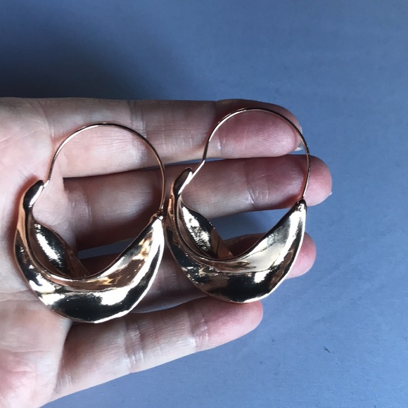 New! Crescent Flower Basket Earrings - Picture 9 of 15